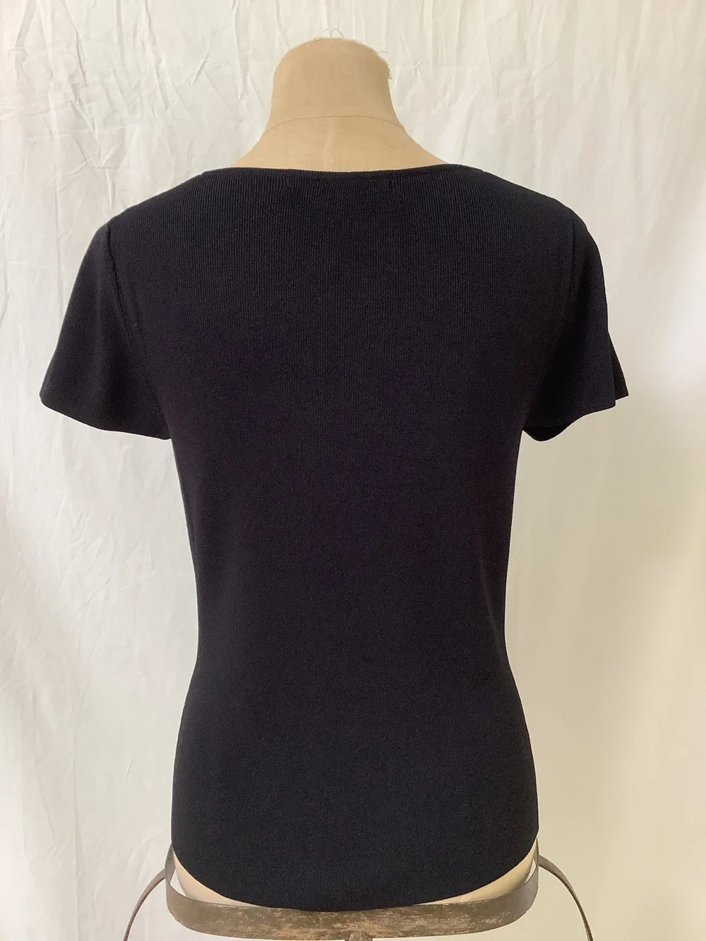 Larry Levine SPT Black Short Sleeve Sweater-V-Neck-Stretch-Rayon/Nylon-Small